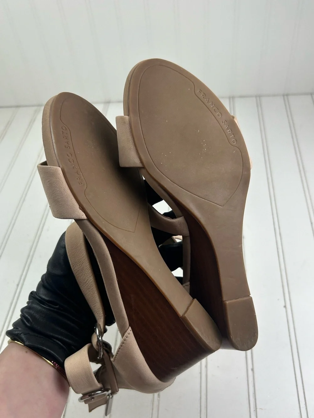 Franco Sarto Vintage Derek Bone Nude Suede Wedge Slip On Sandals Women’s Size 8M